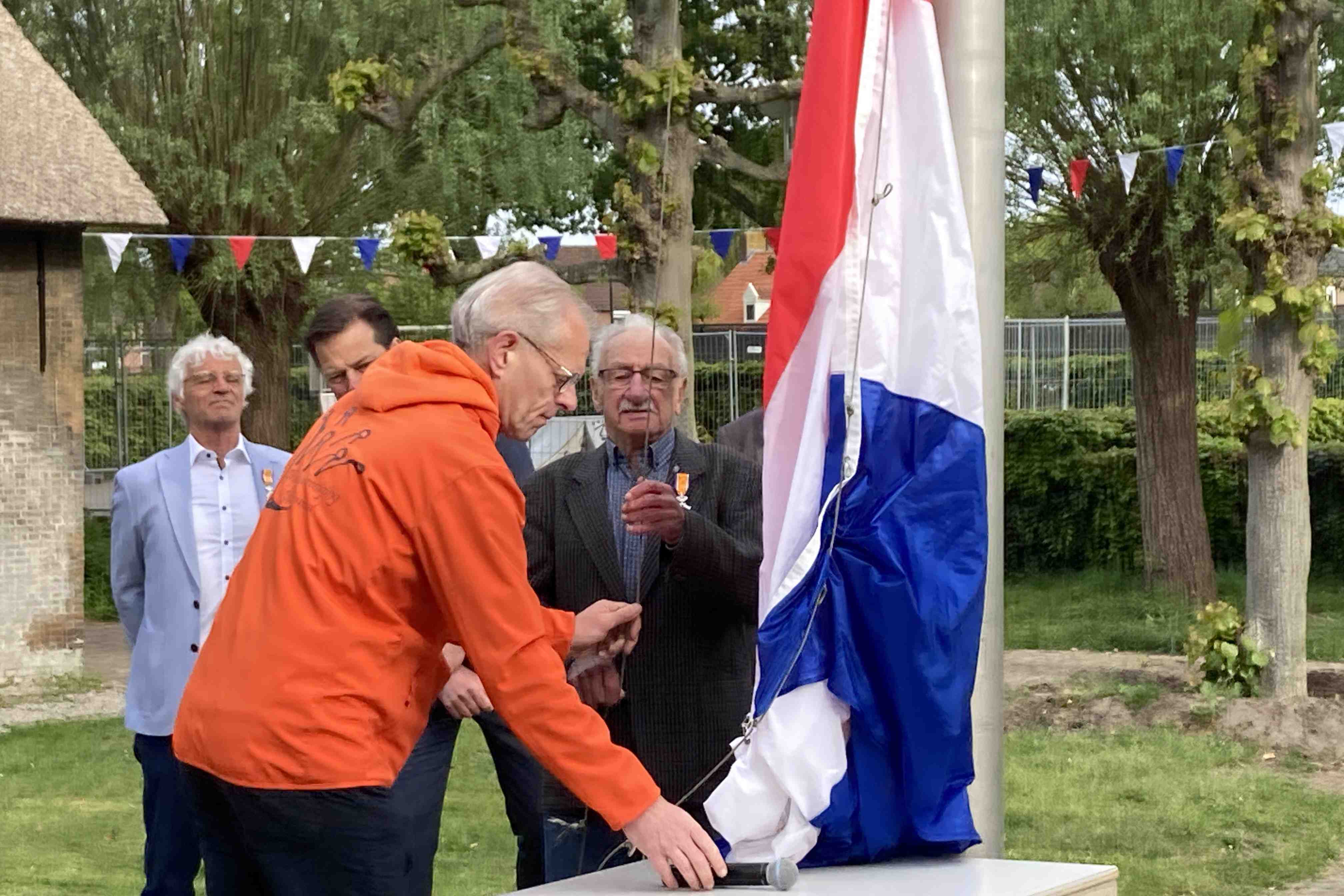 Vlag hijsen