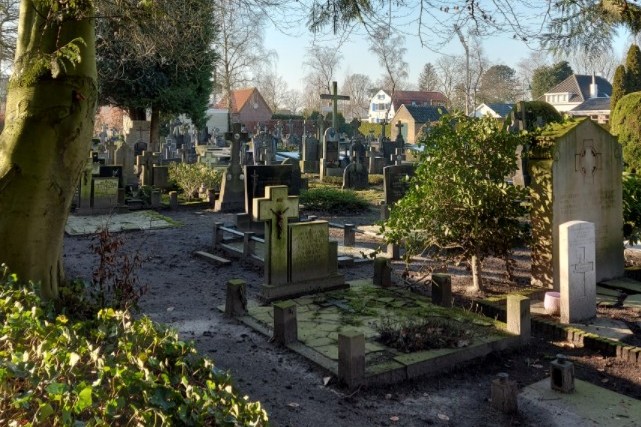 Kerkhof Ulvenhout